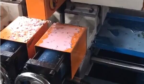 數控切管機(MC425)自動送料切大圓鋼現場視頻